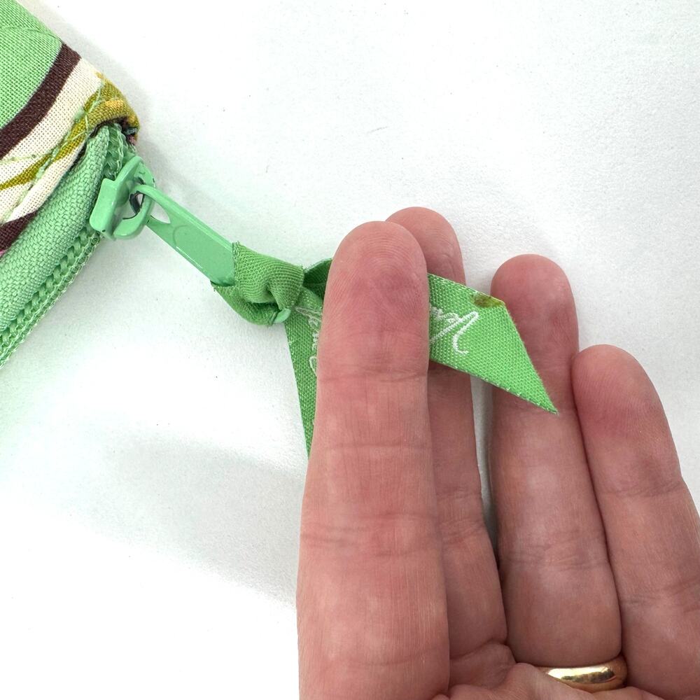 Vera Bradley Zip Around Wallet Tutti Frutti Green Mint Paisley Quilted Travel - Picture 7 of 7